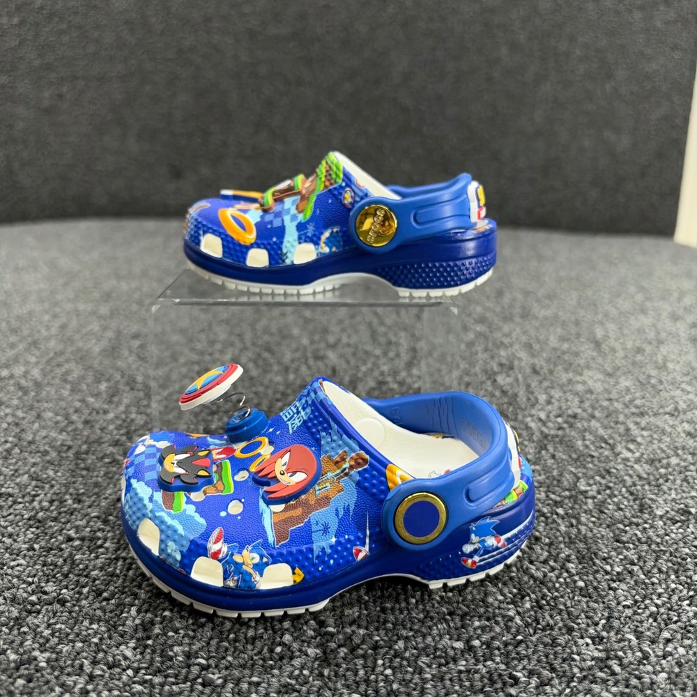 Crocs Sonic The Hedgehog Classic Clogs Kids Size 5 Blue good sega gamer comfort